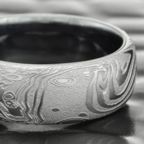 Men's Damascus Steel Ring Gift Set – Handmade Personalized Ring with Polished Edges & Raw Patterned Steel Center