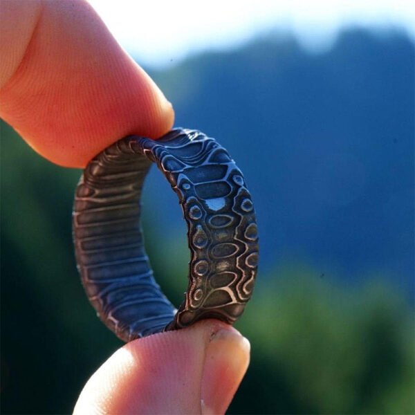 Men's Damascus Steel Ring Gift Set – Modern Comfort Fit with Ancient Forged Style