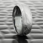 Men's Damascus Steel Ring Gift Set – Handmade Personalized Ring with Polished Edges & Raw Patterned Steel Center