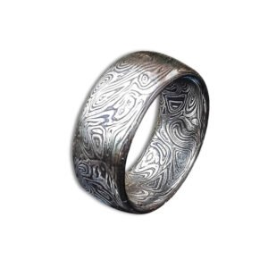 Men's Damascus Steel Ring with Rustic Finish – Stylish Wedding Band with Forged Look