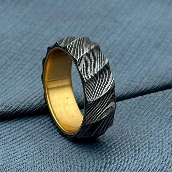 Personalized Men’s Damascus Steel Ring – Timeless Forged Design, Handmade Anniversary Gift Set with Custom Logo